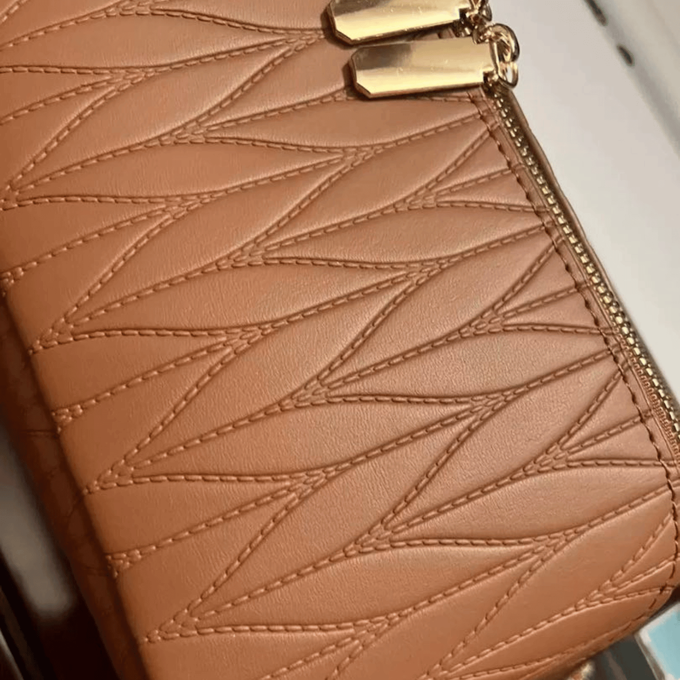 Limited Edition - Luxe Essential Makeup Bag - Karin Herzog